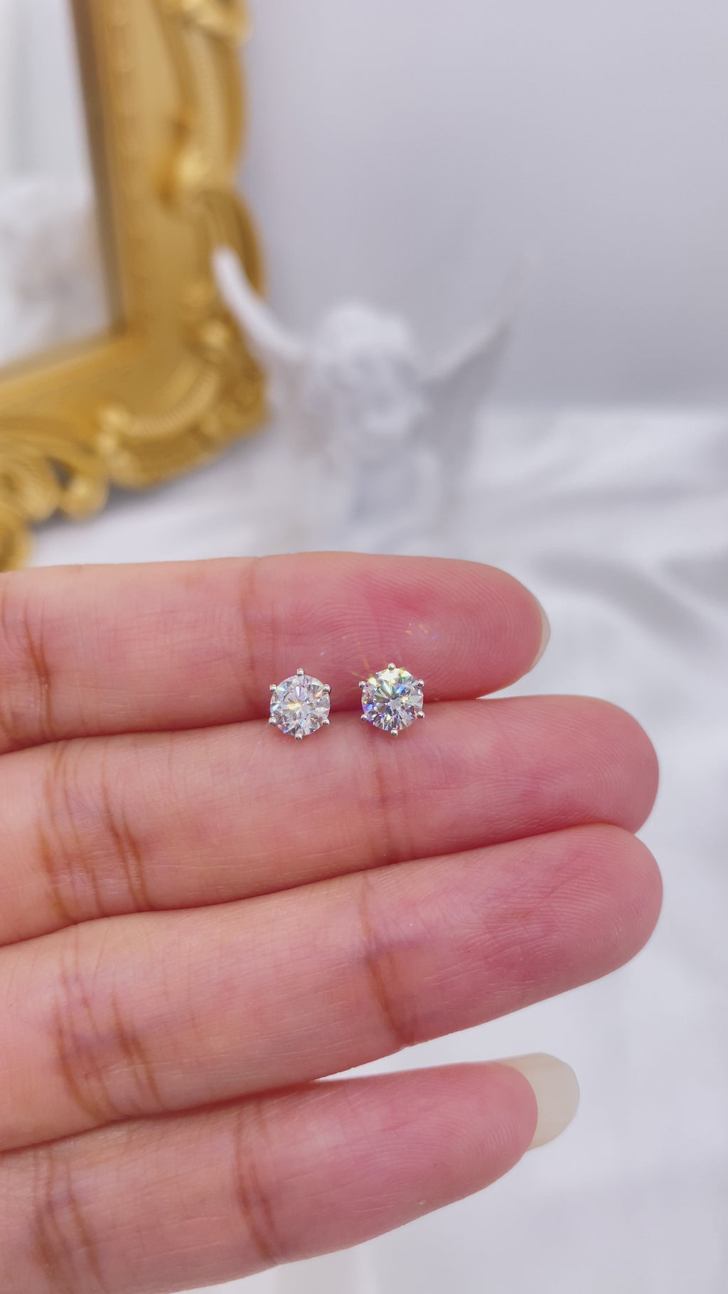 IGI Certified Diamond Studs Earrings